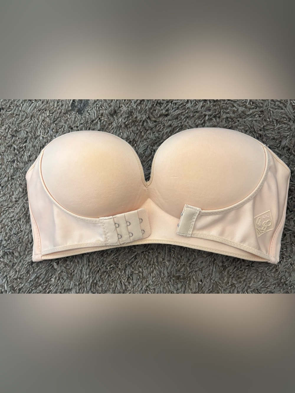 Strapless Smooth Molded Cup Push Up Bra